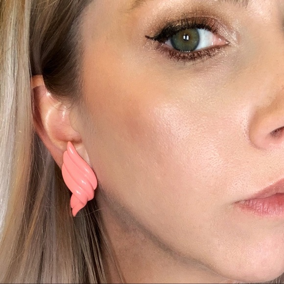 Vintage Jewelry - Vintage Pink Enamel Painted Metal Earrings